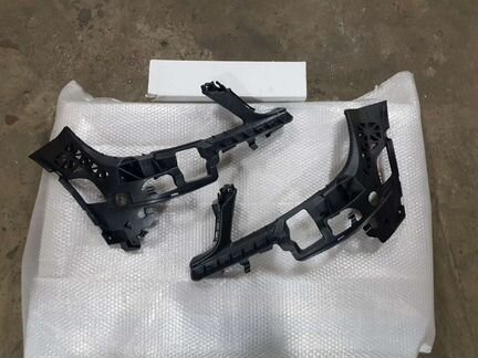 Опарный кронштейн бампера Mercedes W204 крепление