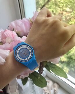 Продам часы Swatch (синий цвет, тонкие)