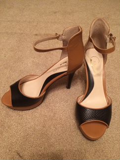 Босоножки летние на каблуке