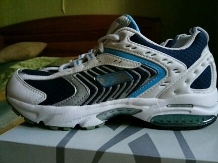 Кроссовки Reebok оригинал новые 37