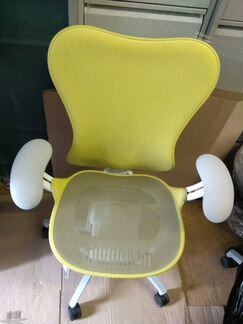 Эргономичные офисные кресла Mirra 2