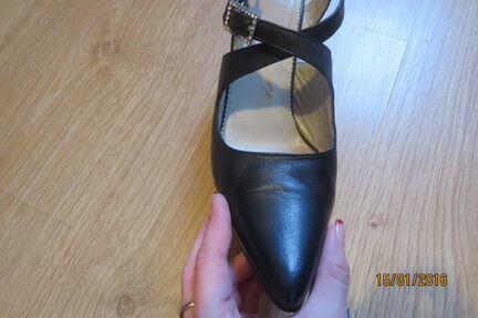 Туфли женские кожаные 34 размера