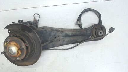 Ступица (кулак, цапфа) правая задняя Mitsubishi La