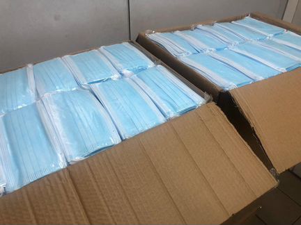 Маска защитная трехслойная