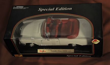 Mercedes Benz 280se Cabrio 1967 модель 1:18 Maisto