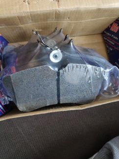 Тормозные колодки на Mercedes Benz