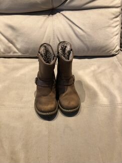 Зимние сапоги rabbit 26 р и белые кеды 25 р