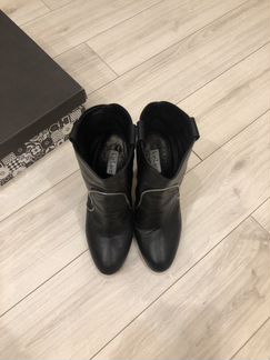 Ботильоны UnLace Италия