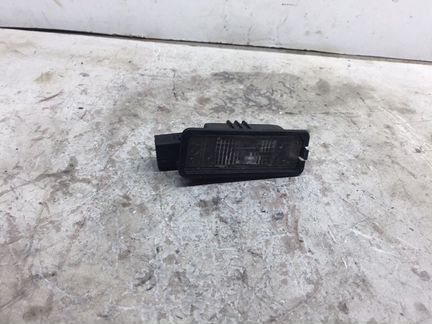 Фонарь освещения номерного знака задний Volkswagen