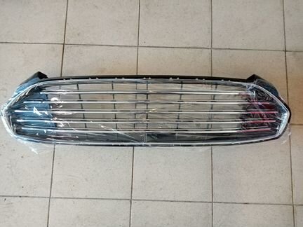 Решетка радиатора Ford Mondeo v 2013г