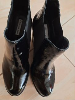 Calvin Klein Jeans Ботильоны на танкетке лаковые