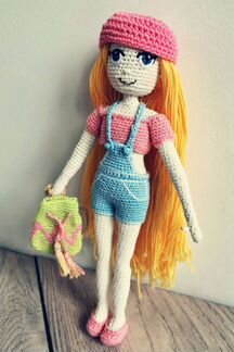 Кукла вязаная
