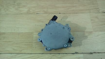 Вакуумный насос Mercedes W205 C205