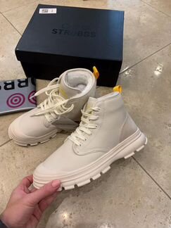 Кроссовки женские зимние 38 размера новые