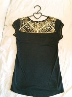 Футболка со стразами