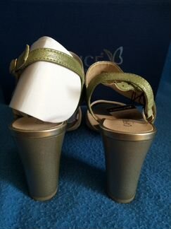 Босоножки новые,39 размер