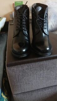 Ботинки кожаные Leombruni