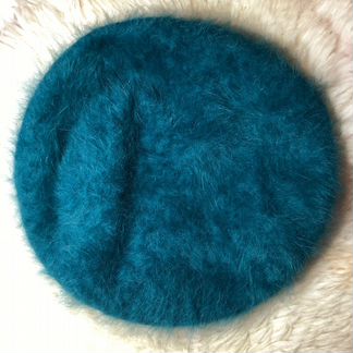 Берет женский XS, изумрудно-зеленый