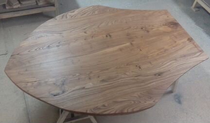 Стол из массива карагача