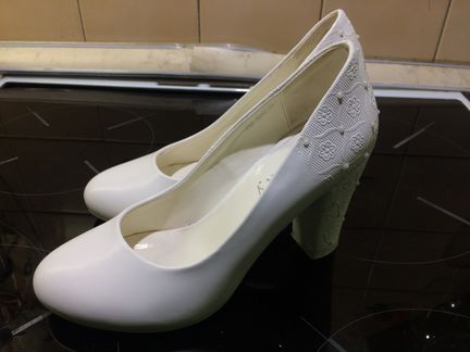 Свадебные туфли белые для снегурочки