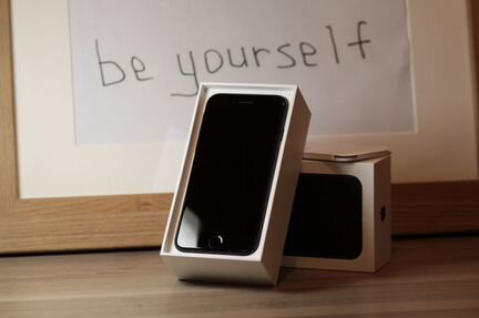 iPhone 7 черный 128 гб