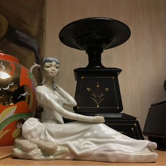 Статуэтка фарфор Испания антиквариат старше 50 лет