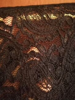 Блузка черная с кружевом