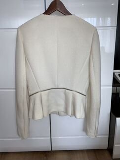 Кремовый пиджак zara