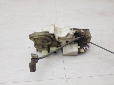 Замок двери передний правый Acura Mdx 1 J35A5 2004