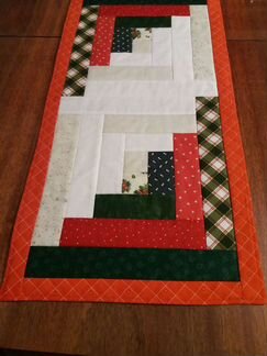 Дорожка на стол новогодняя