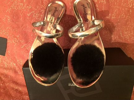 Шлепки голд с мех помпоном Primadonna Италия новые