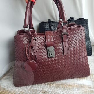 Женская кожаная сумка Bottega Veneta Roma Large