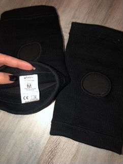 Наколенник asics gel