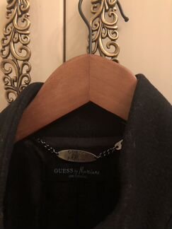 Пальто Guess
