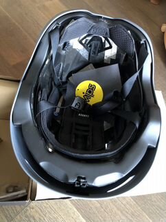 Велосипедный шлем Giro Camden Mips L