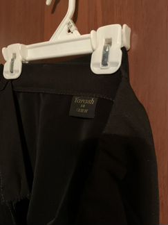 Брюки черного цвета, хорошего качества,не мнутся