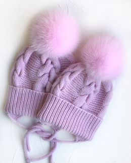 Шапка из мериноса с помпоном