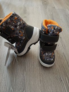 Ботинки размер 23