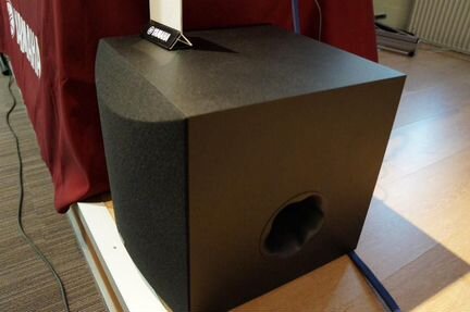 Сабвуфер Yamaha NS-SW100 Black