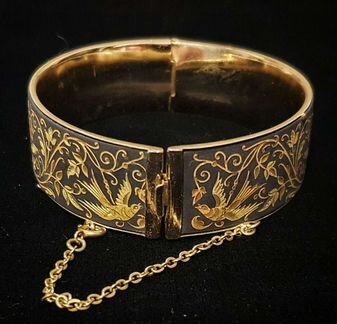 Браслет из толедского золота, Испания