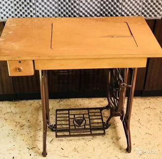 Швейная машина Tikka