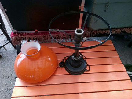 Лампа настольная старинная. начало века. рабочая