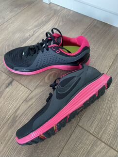 Кроссовки nike размер 39-40