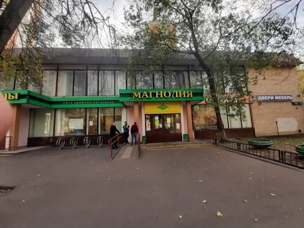 Отдельный вход в нежилом здании