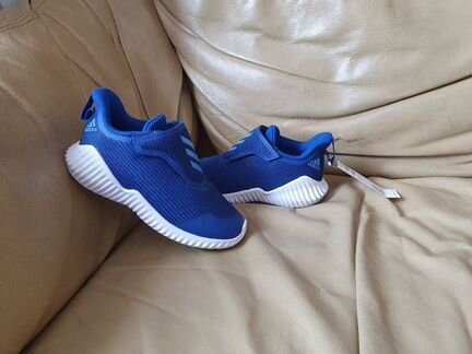 Кроссовки Adidas новые детские 27 р