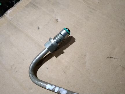 Трубка подачи масла в турбину К9К834 Рено Меган 3