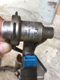 Топливная рейка рампа 1.6 06B133317A VW Passat B5