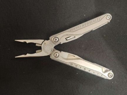 Мультитул leatherman charge tti