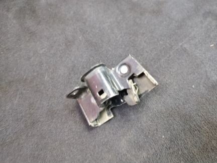 Замок капота Mercedes W211 E211 M272 3.0 2006