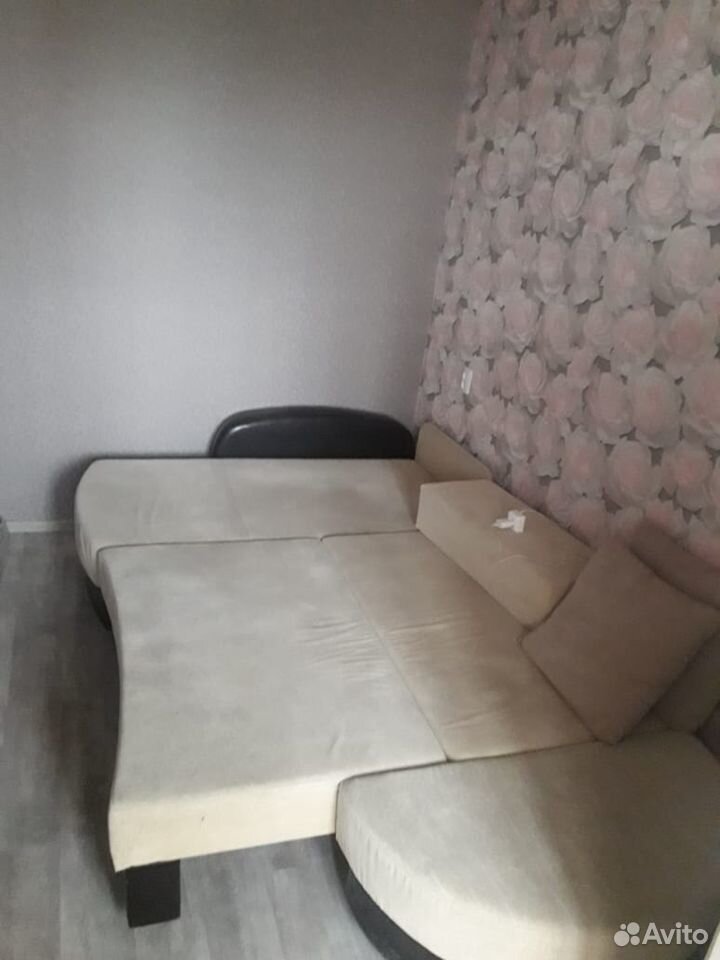 Диван